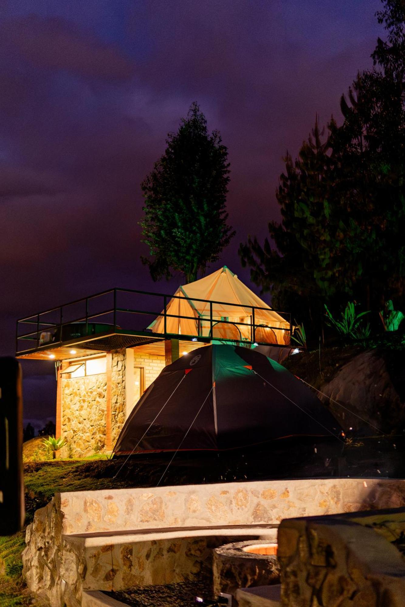 Killary Lodge & Glamping Cachanlo de Sidcay エクステリア 写真