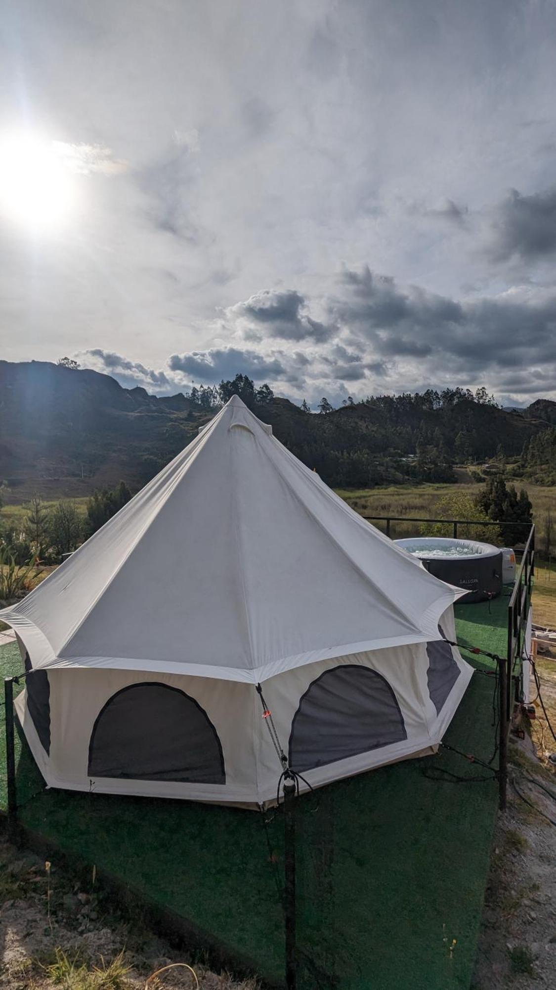 Killary Lodge & Glamping Cachanlo de Sidcay エクステリア 写真