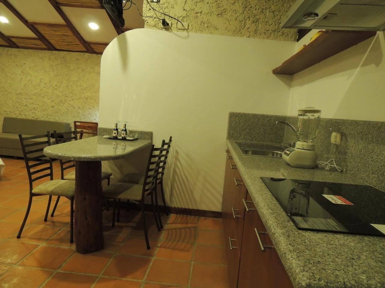 Killary Lodge & Glamping Cachanlo de Sidcay エクステリア 写真